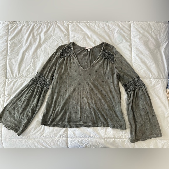 Anthropologie Eri + Ali Women's Green Calvie Eyelet Bell Sleeve Top - Picture 3 of 7